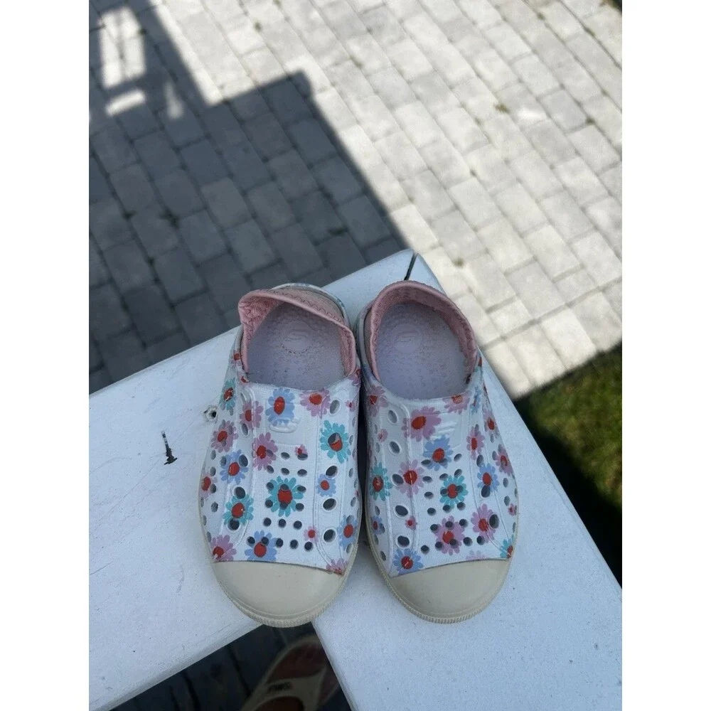 Lot of 2 Skechers Girls Pink & Floral Slip-On Water Shoes Size 7